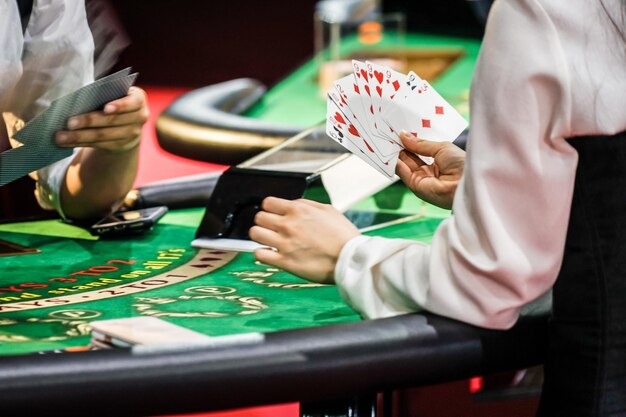 Poker table at pulautoto login with live football scoreboard visible